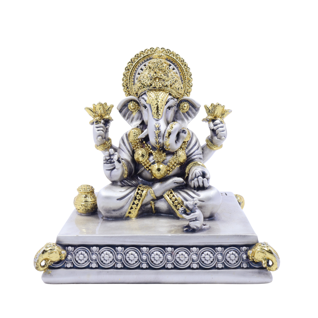 Raika's Ganesha - 3029 Gold Leaf | Medium