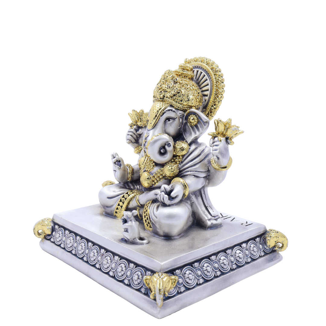Raika's Ganesha - 3029 Gold Leaf | Medium