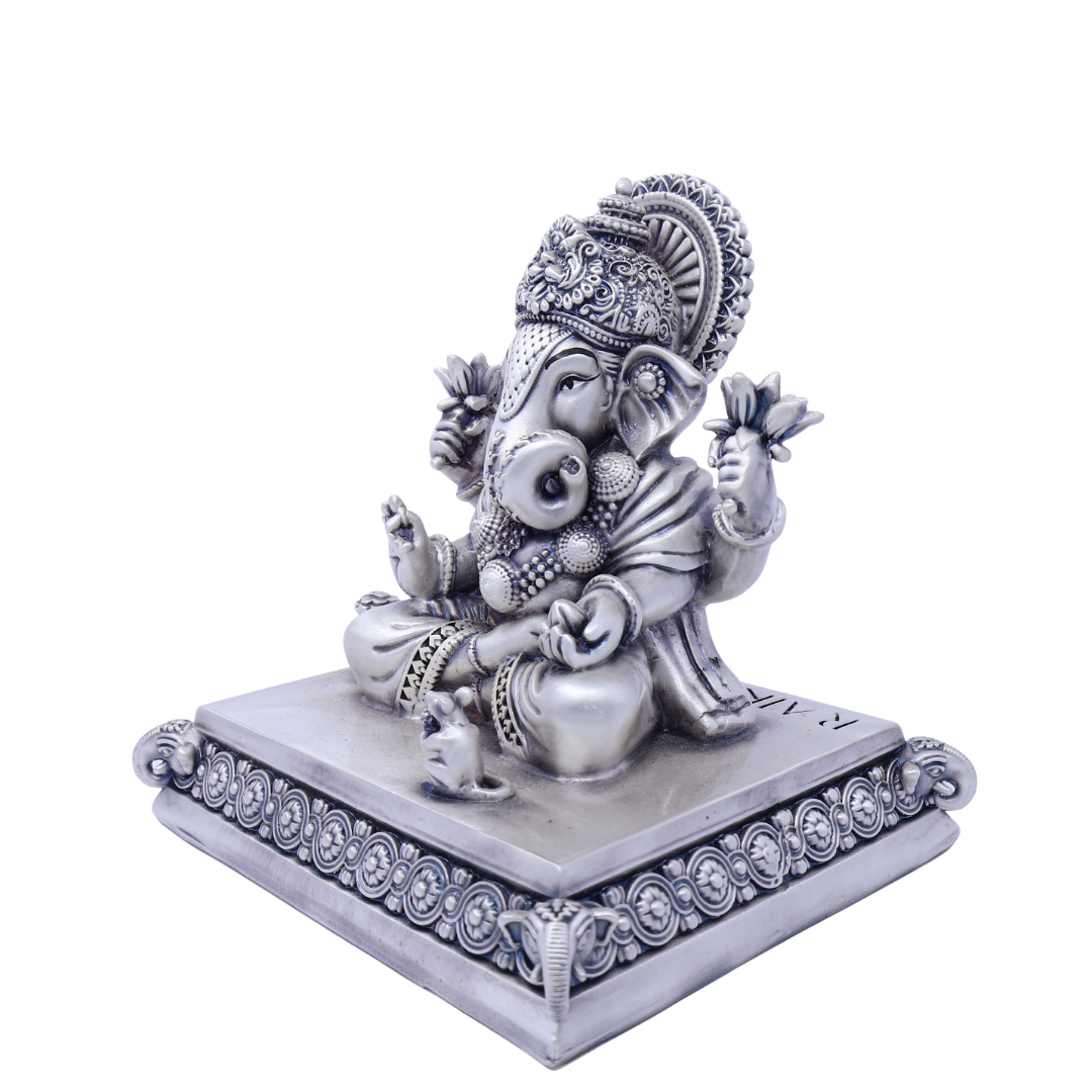 Raika's Ganesha - 3029 Antiq Emery | Medium