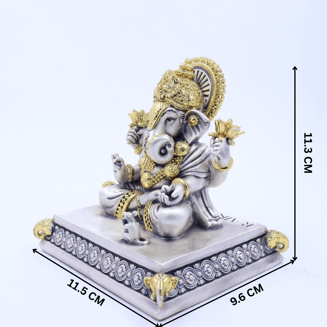 Raika's Ganesha - 3029 Gold Leaf | Medium