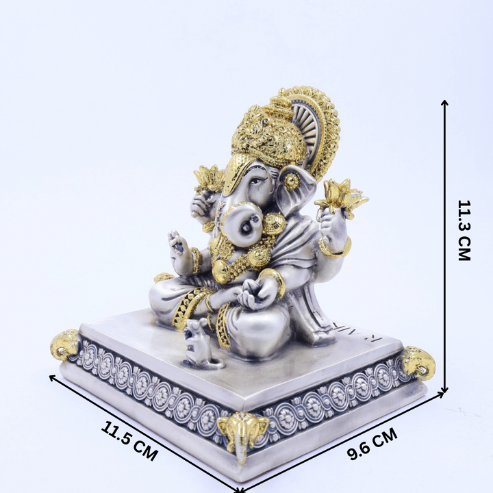 Raika's Ganesha - 3029 Gold Leaf | Medium