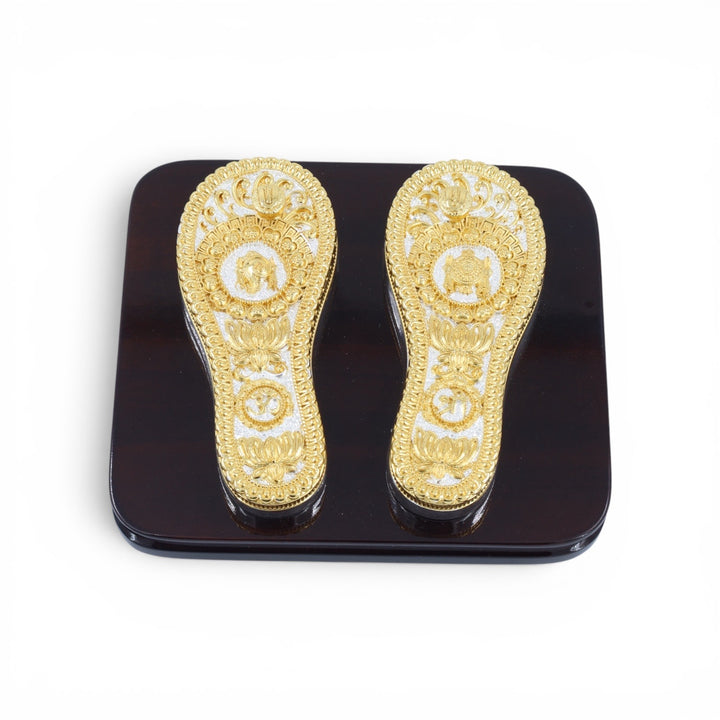 Balaji Charan Two Tone with Wooden Base