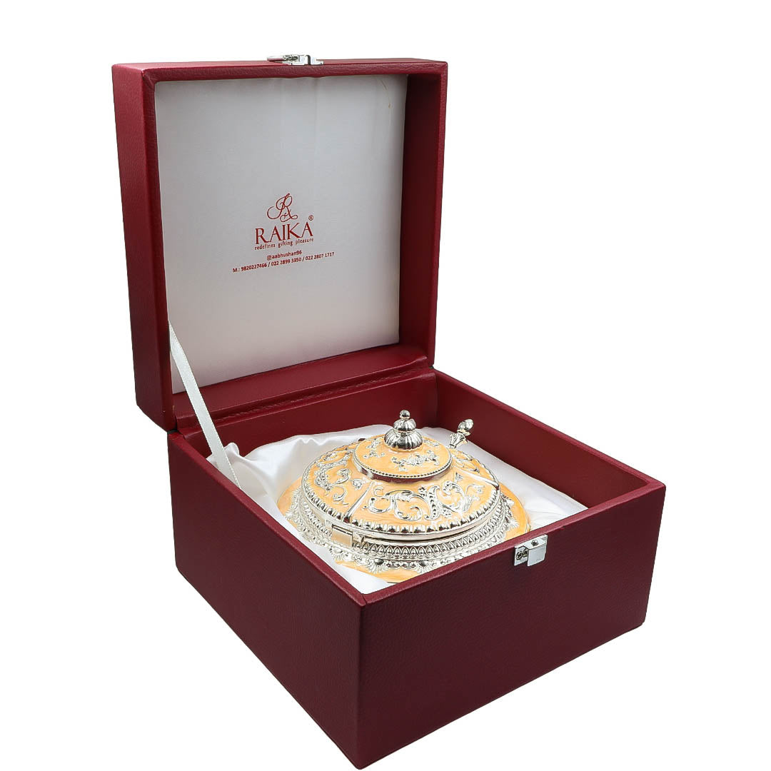 RAIKA'S SUGAR POT WITH PEACH COLOUR